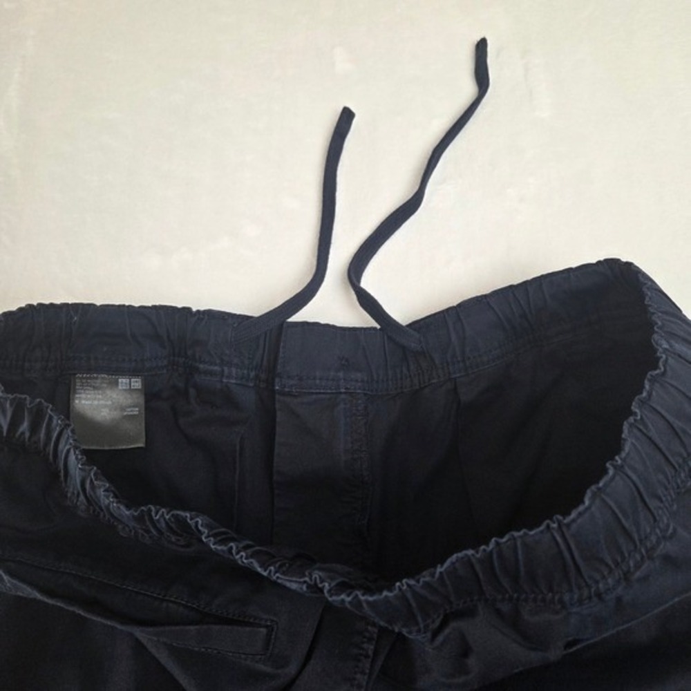 Uniqlo EZY‎ Jogger Men's Pants Classic Navy SZ 31 Ankle Cuffed - Picture 6 of 8